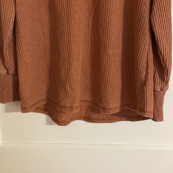 Waffle knit top /shrimp color - Picture 4 of 5